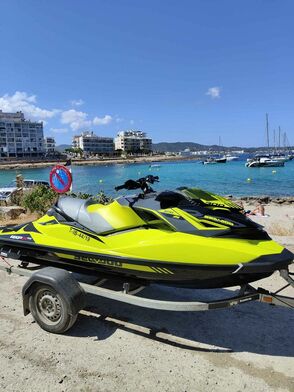 Personal Watercraft (Jet Ski) - Bombardier RXP-X 300 RS