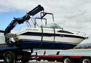 Lancha Motora - Sea Ray 220