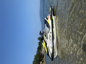 Moto de Agua (Jet Ski) - Bombardier RXP 300