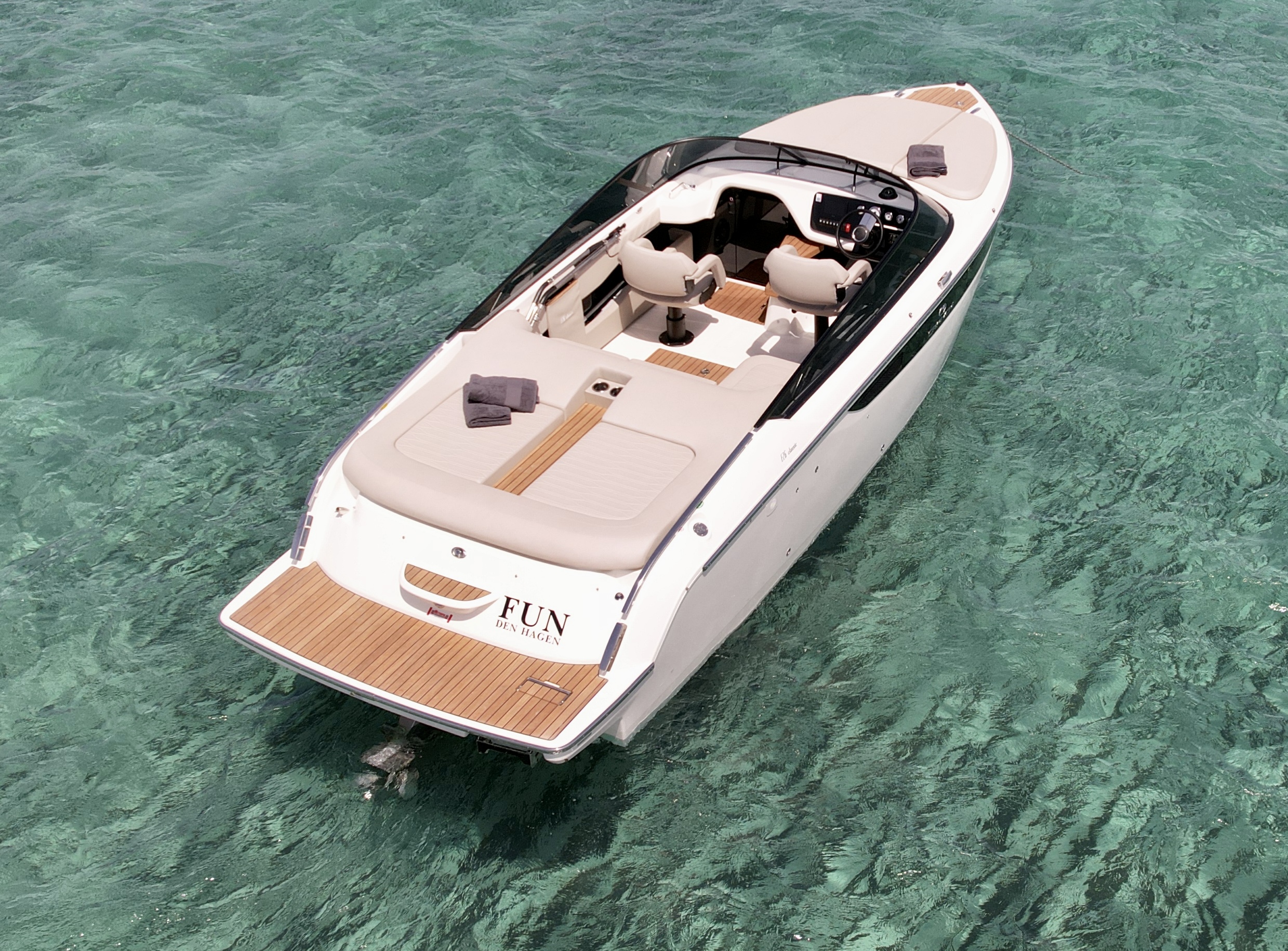 Sports Cruiser - Cranchi Yachts E26