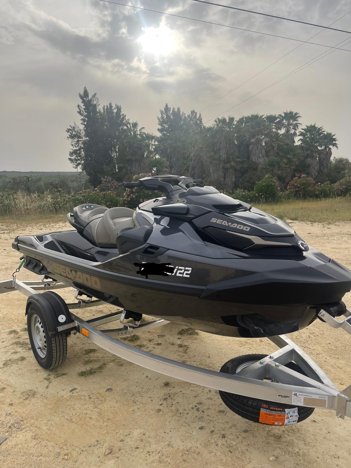 Personal Watercraft (Jet Ski) - Sea Doo 300 GTX LIMITED 2022