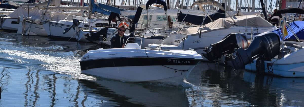 Barco a Motor - Compass 400GT