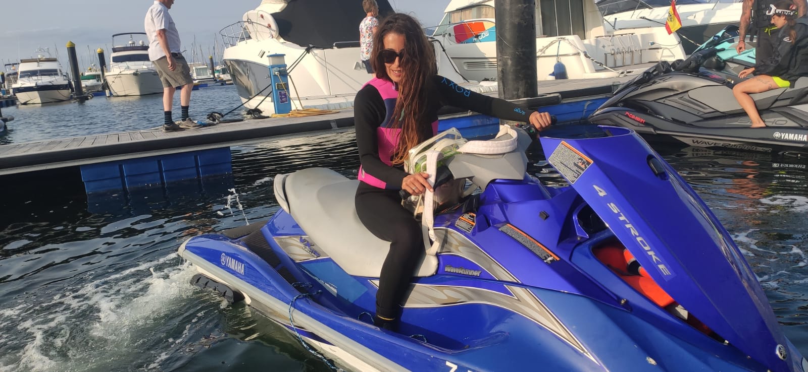 Personal Watercraft (Jet Ski) - Yamaha Wave runner deluxe