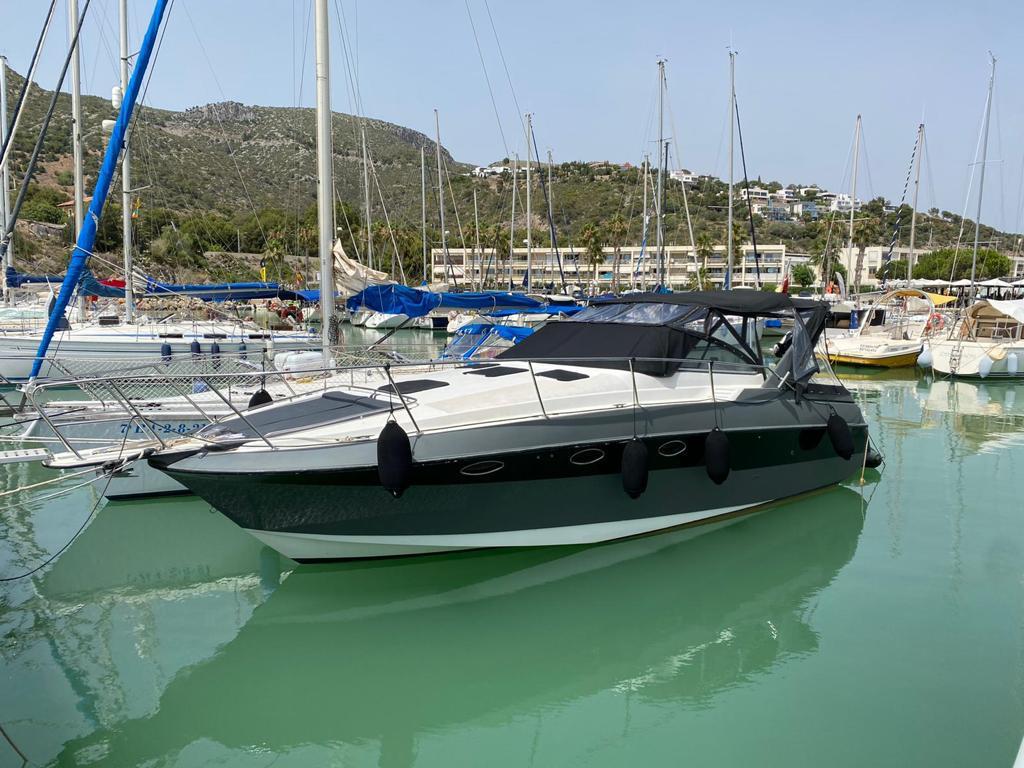 Yacht - Larson cabrio