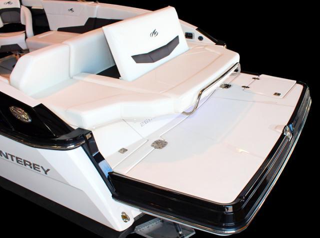 Deck - Monterey Boats 268