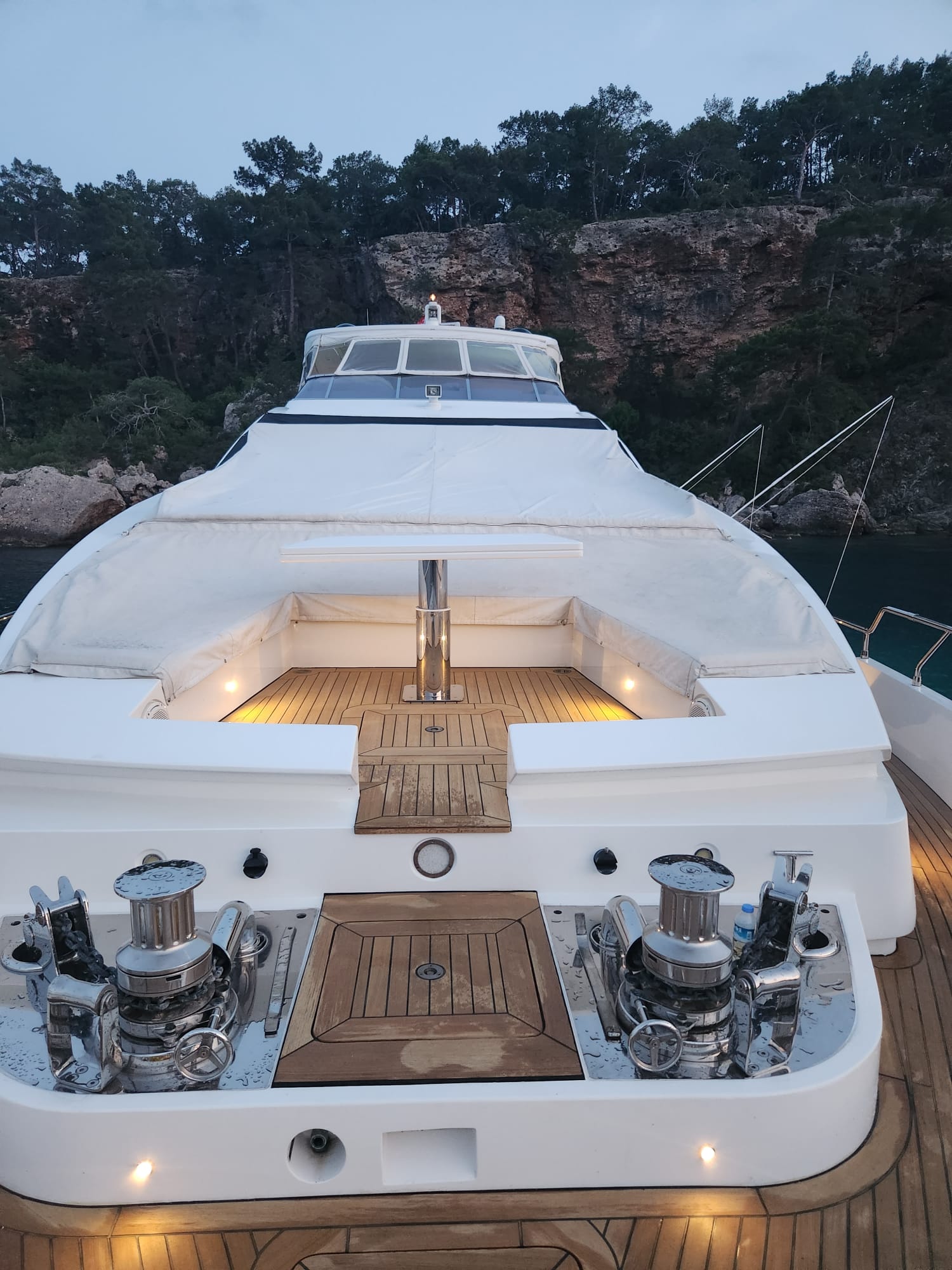 Cruiser Yacht - Azimut Yachts Grande 30