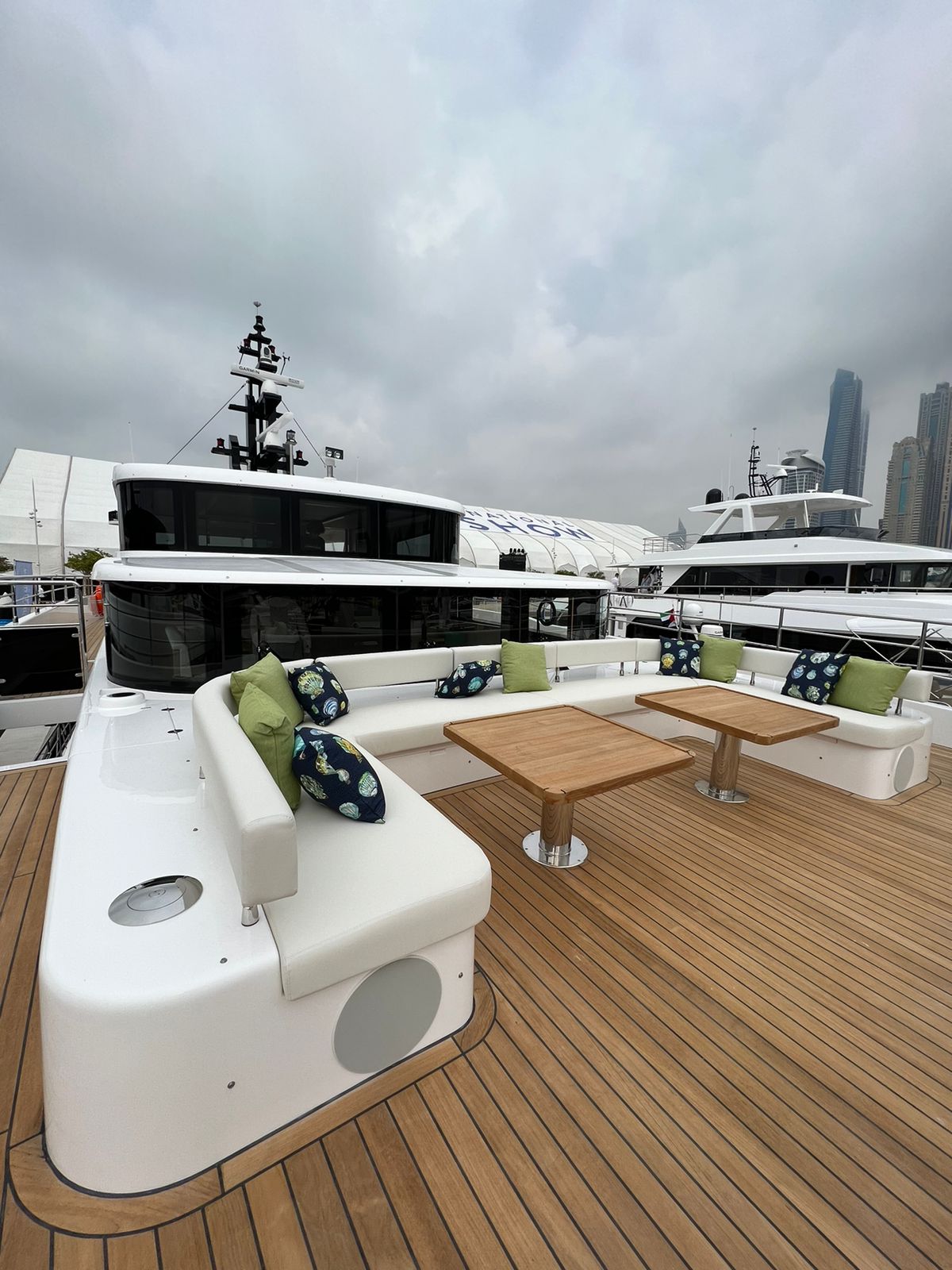 Cruiser Yacht - Gul Craft Majesty 100