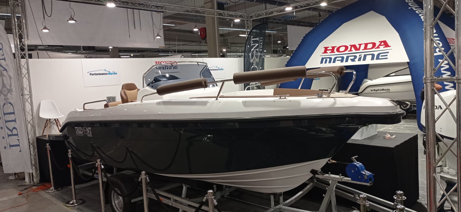 Consola Central - Trident Boats 630 Open