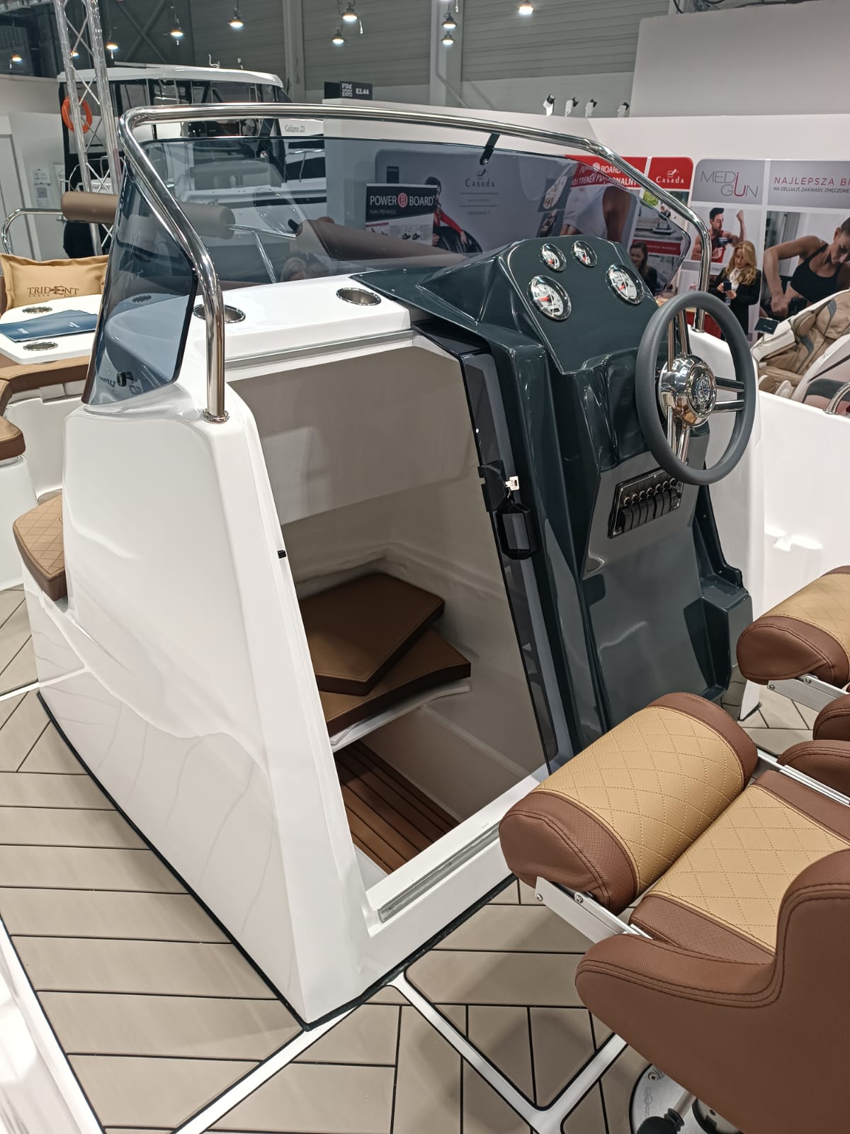 Center Console - Trident Boats 630 Open