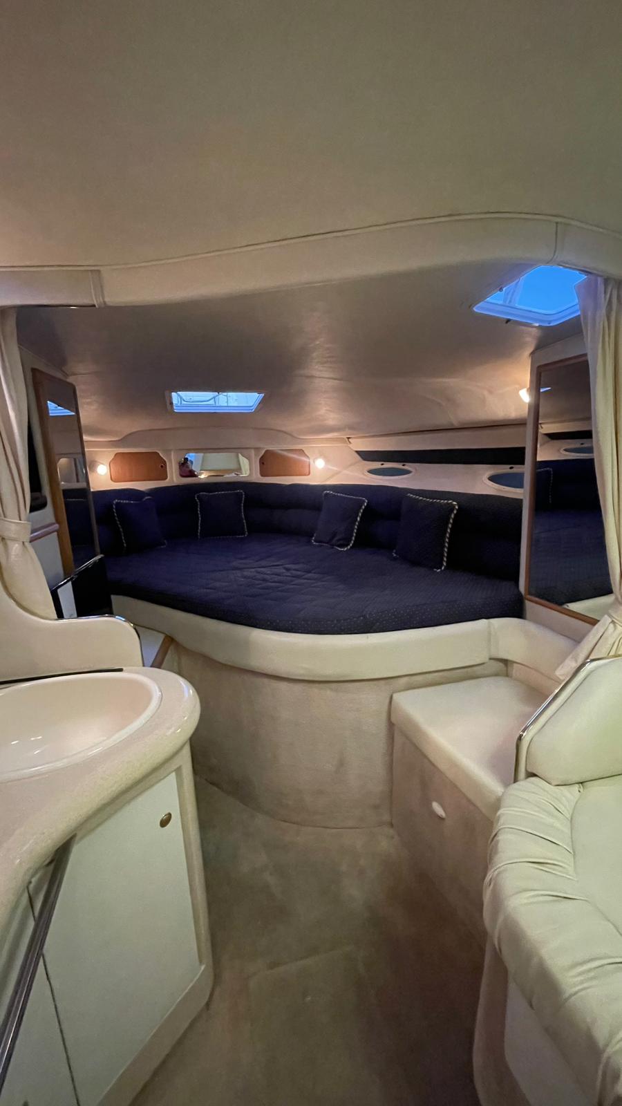 Sports Cruiser - Sea Ray Sundancer 330