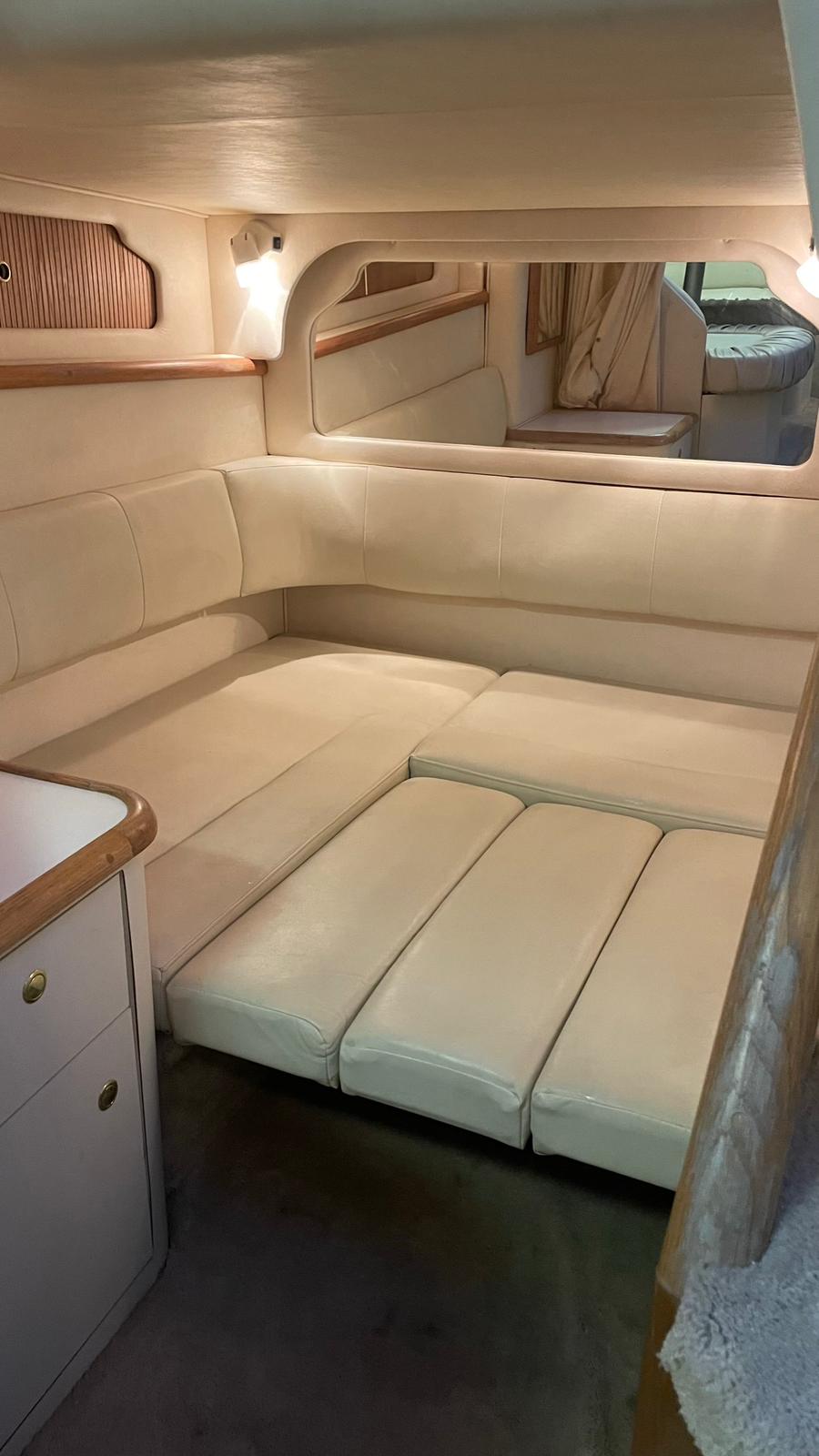 Sports Cruiser - Sea Ray Sundancer 330