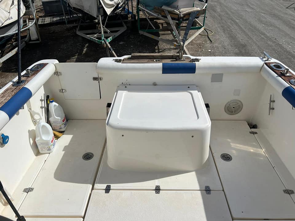 Pilothouse - Falcon Delfy 690 Plus