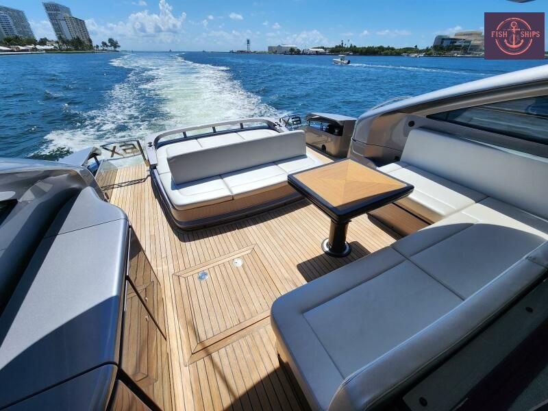 Yacht - Pershing 62