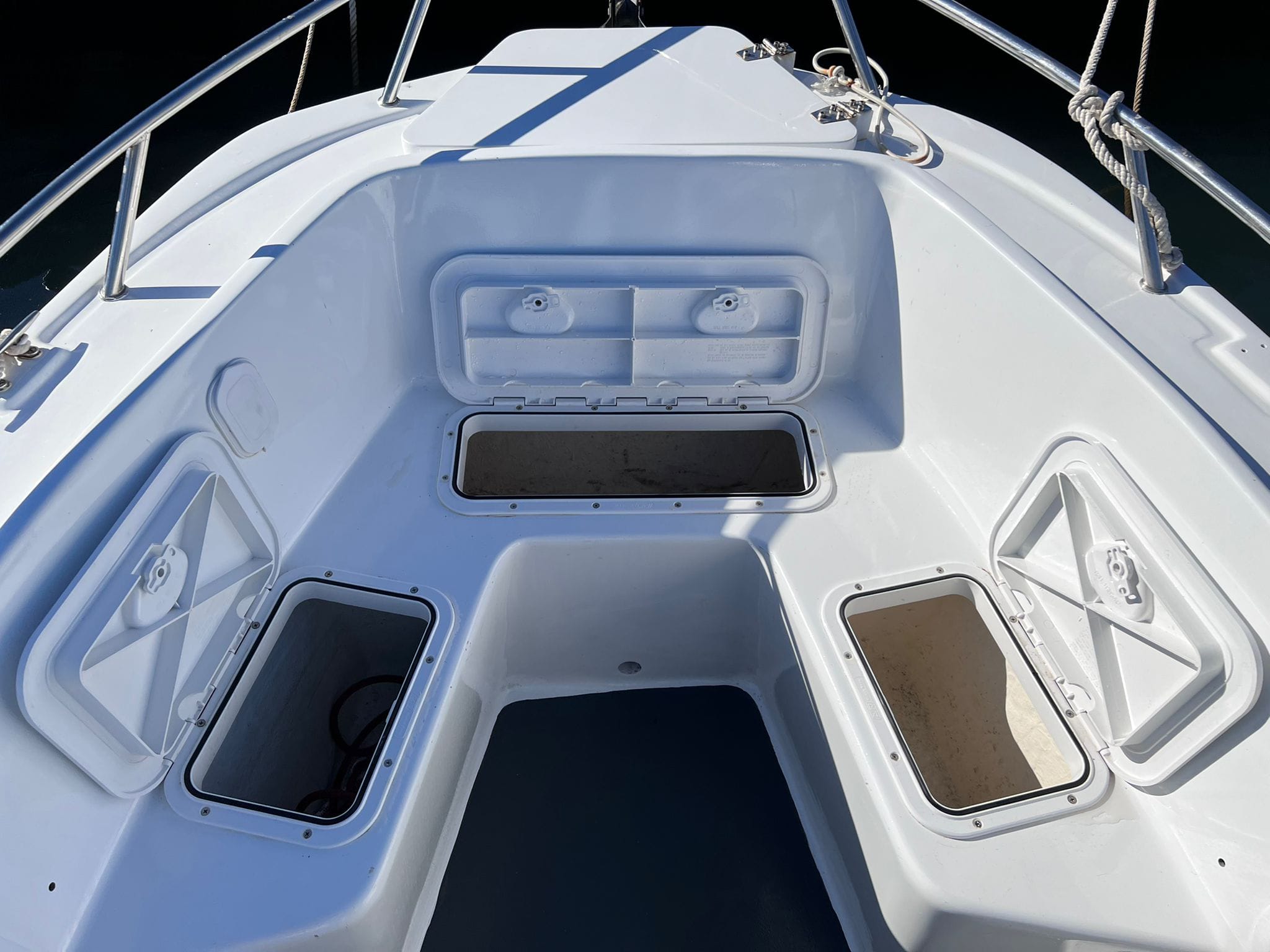 Center Console - Acuario III