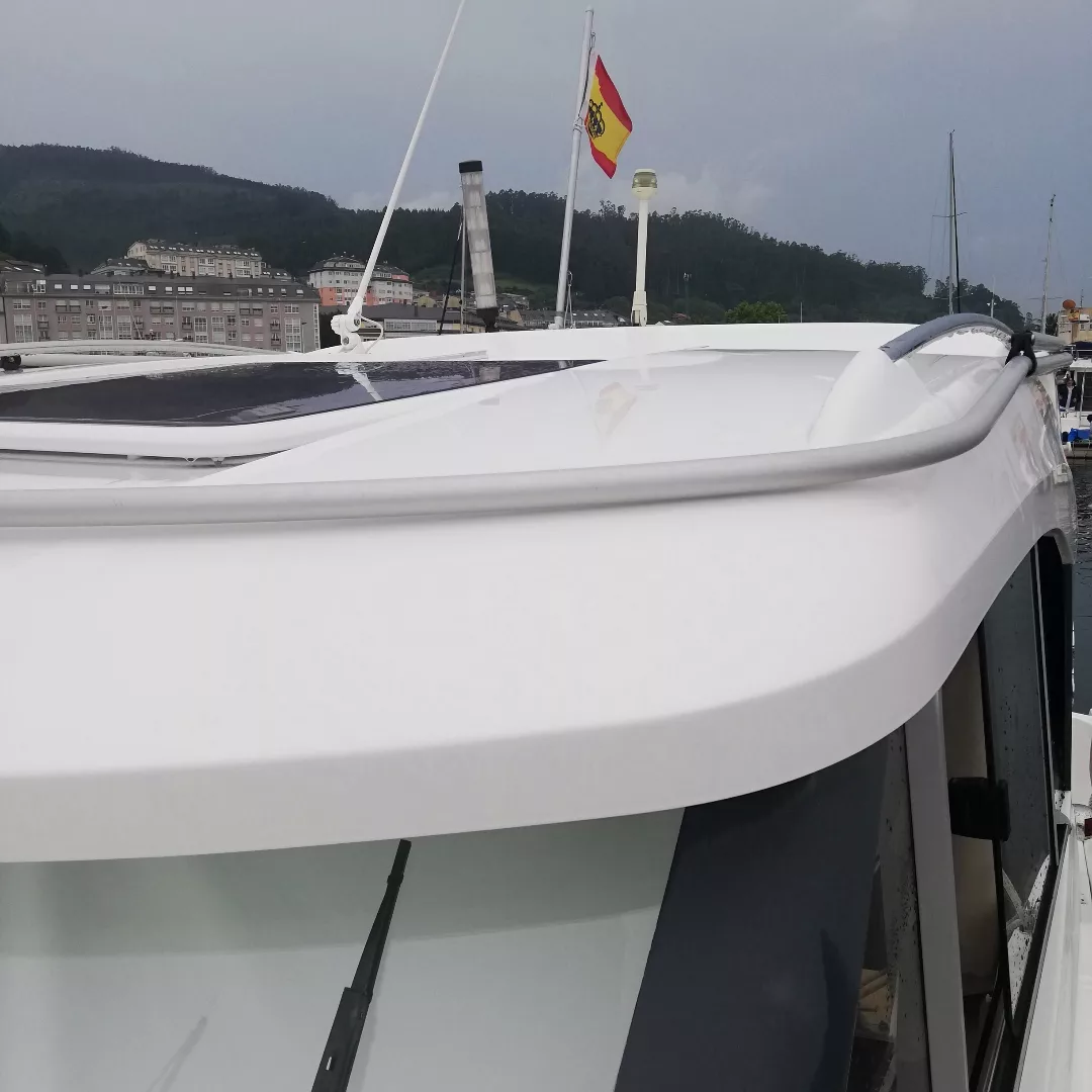 Cruiser Yacht - Beneteau Antares 680 HB 