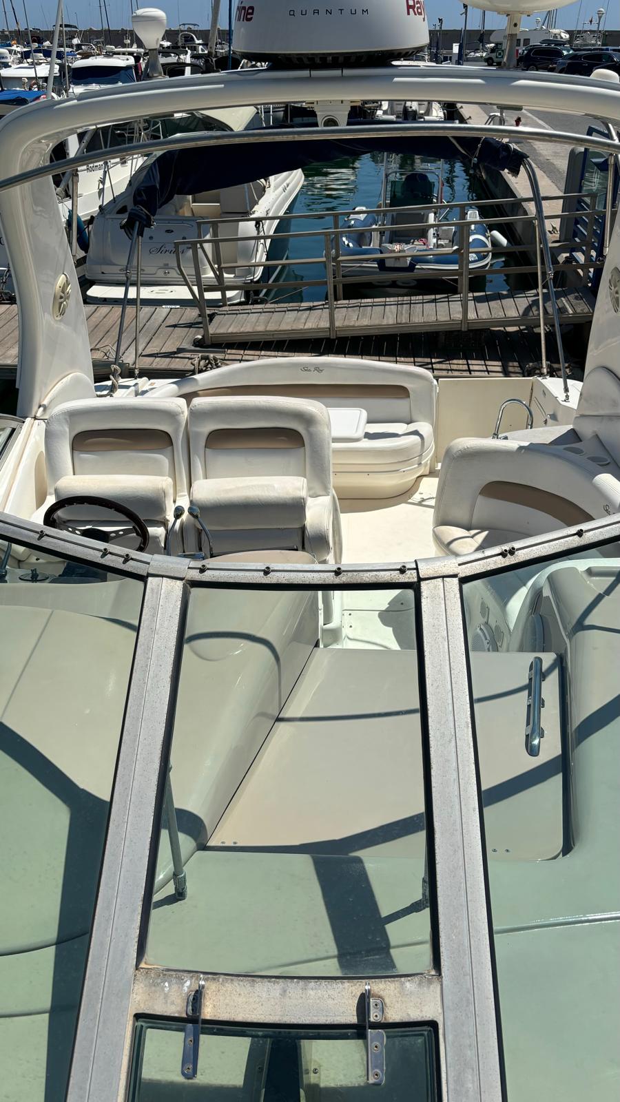 Sports Cruiser - Sea Ray Sundancer 32