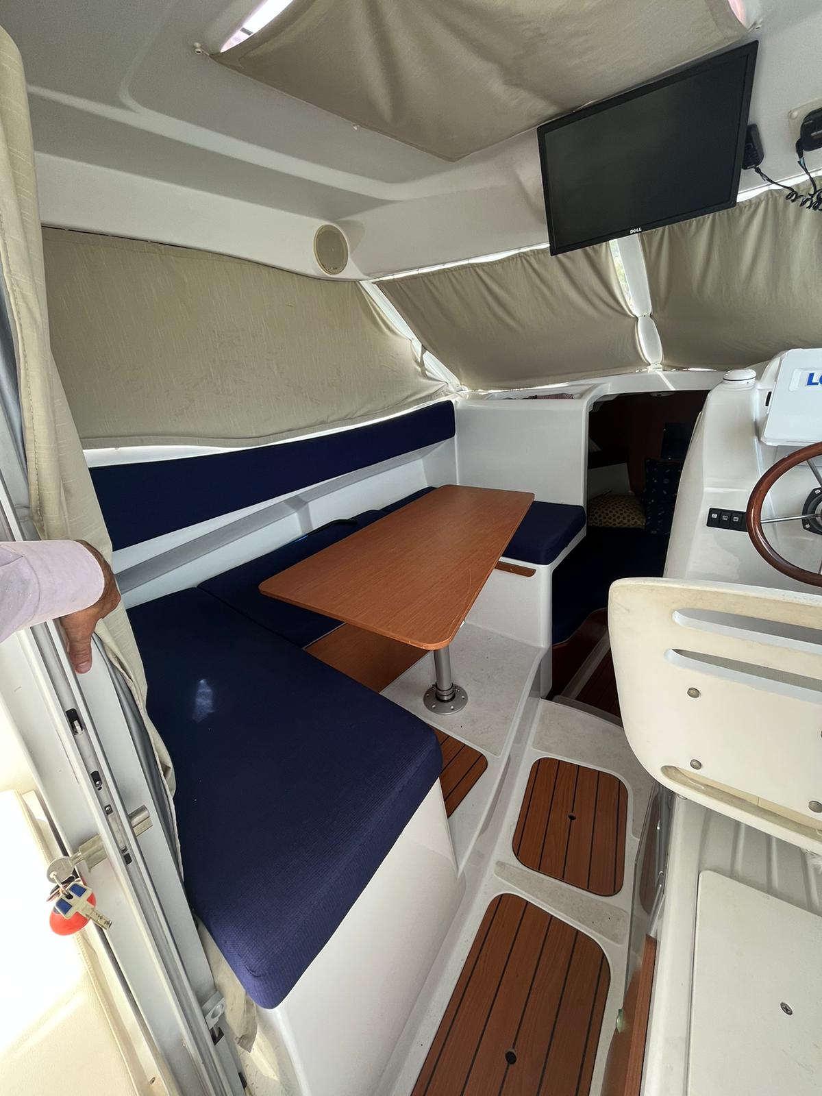 Pilothouse - Beneteau Antares 750 hb