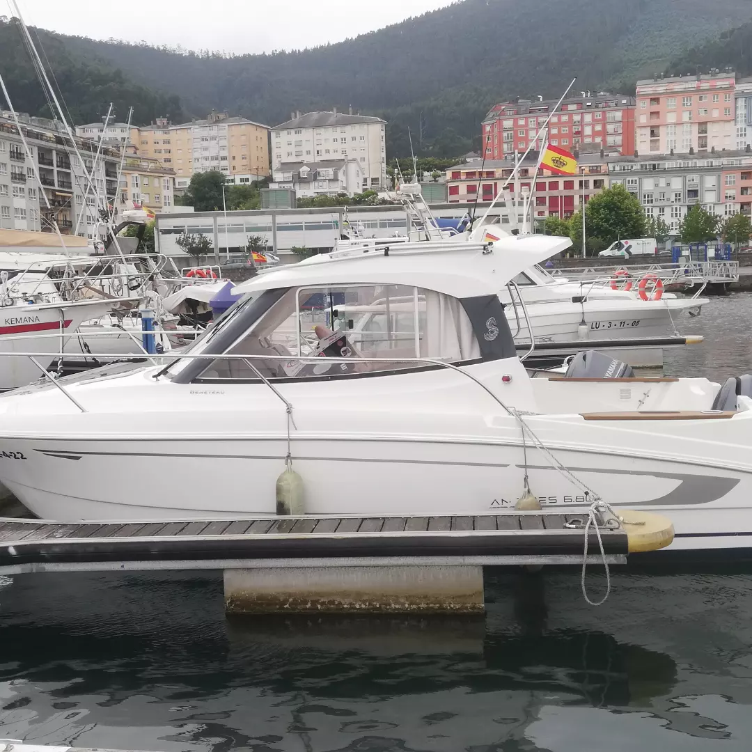 Cruiser Yacht - Beneteau Antares 680 HB 