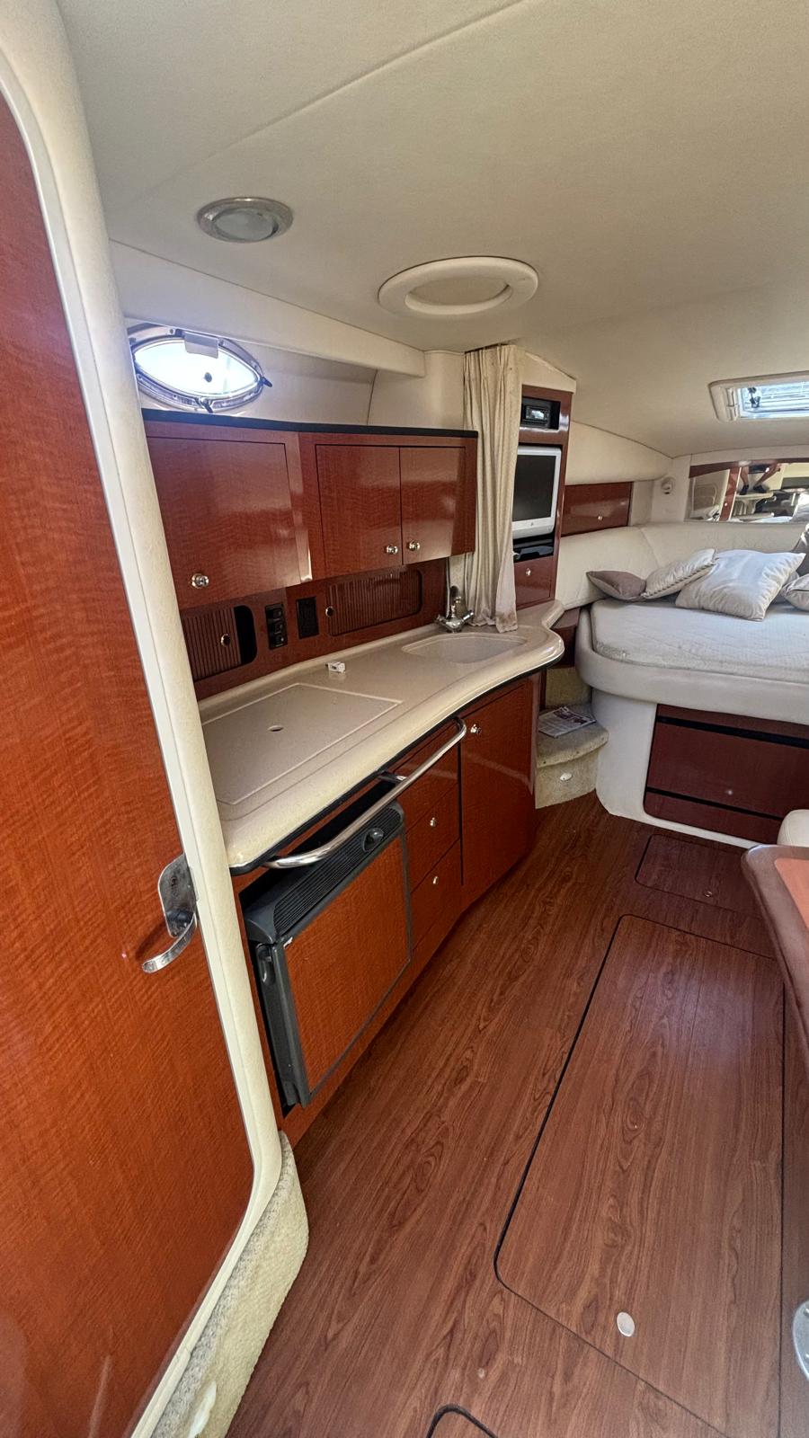 Sports Cruiser - Sea Ray Sundancer 32