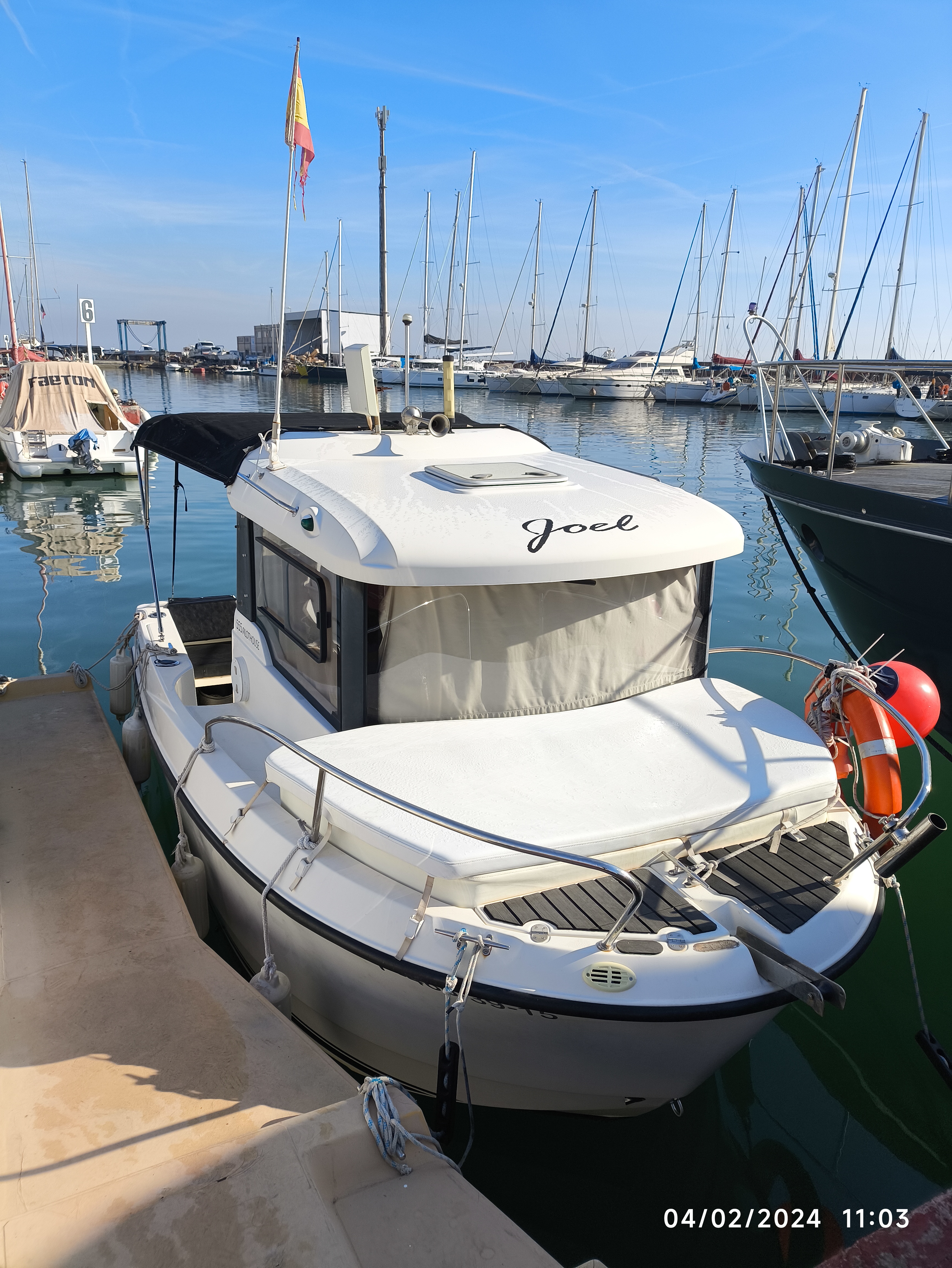 Cabinado - Quicksilver 555 pilothouse 