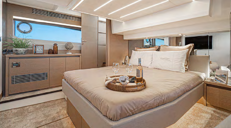 Yacht - Prestige 520 Fly