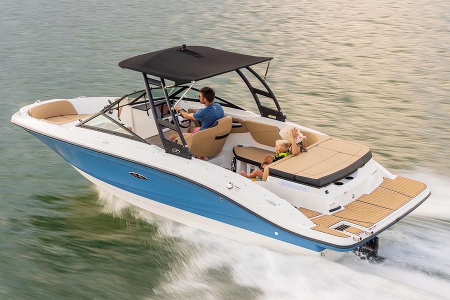 Deck Boat - Sea Ray SPX 210