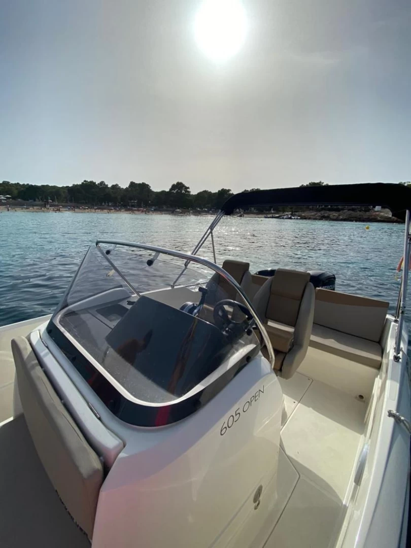 Deck Boat - Quicksilver 605 ACTIVE