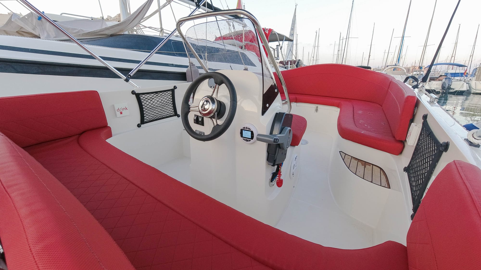 Deck Boat - Rubi Rubi