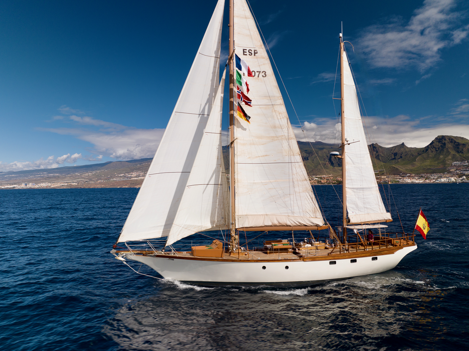 Classic Sailing Yacht - ALBA Van de Stadt