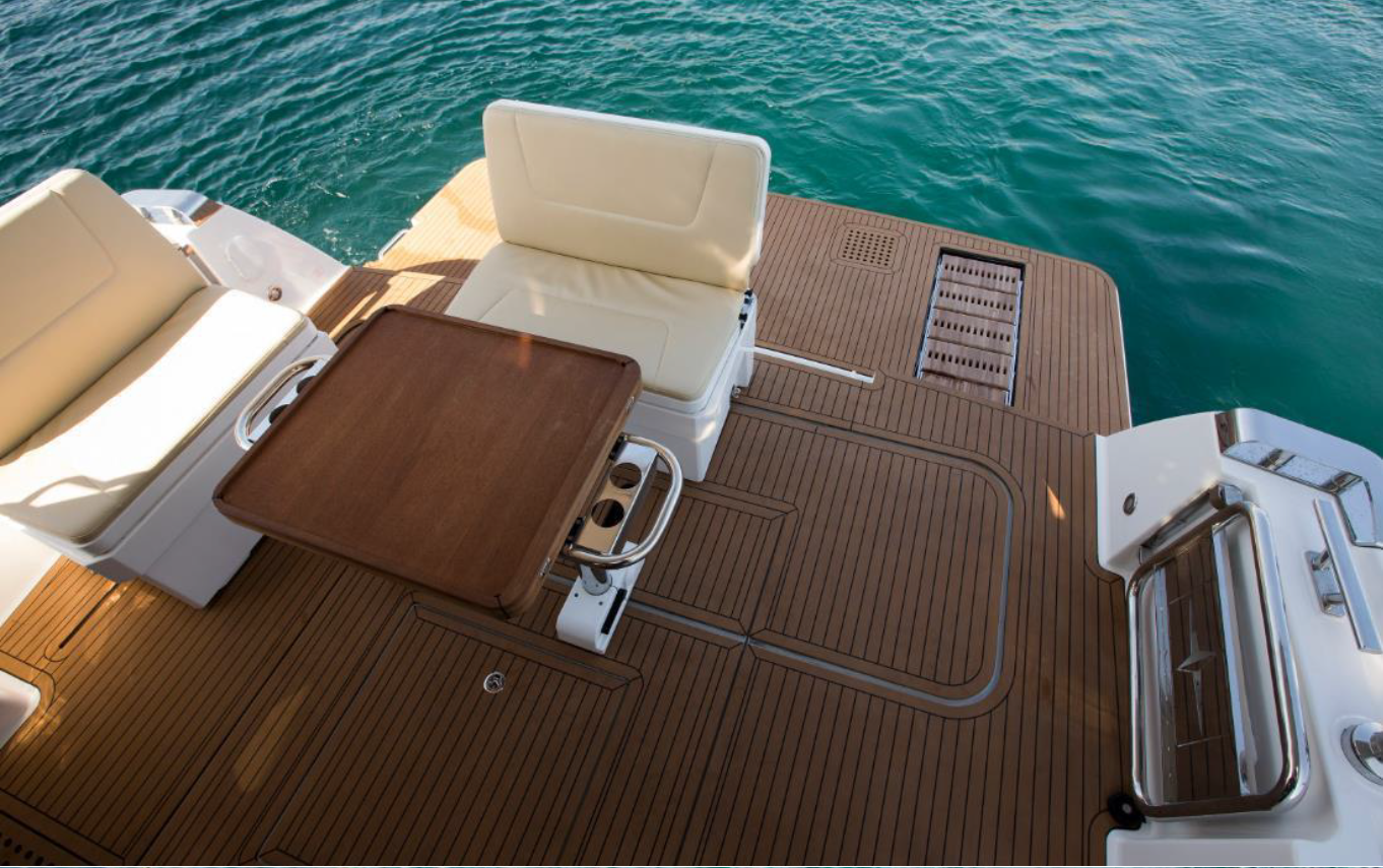 Yacht - Bavaria Virtess 420 Fly