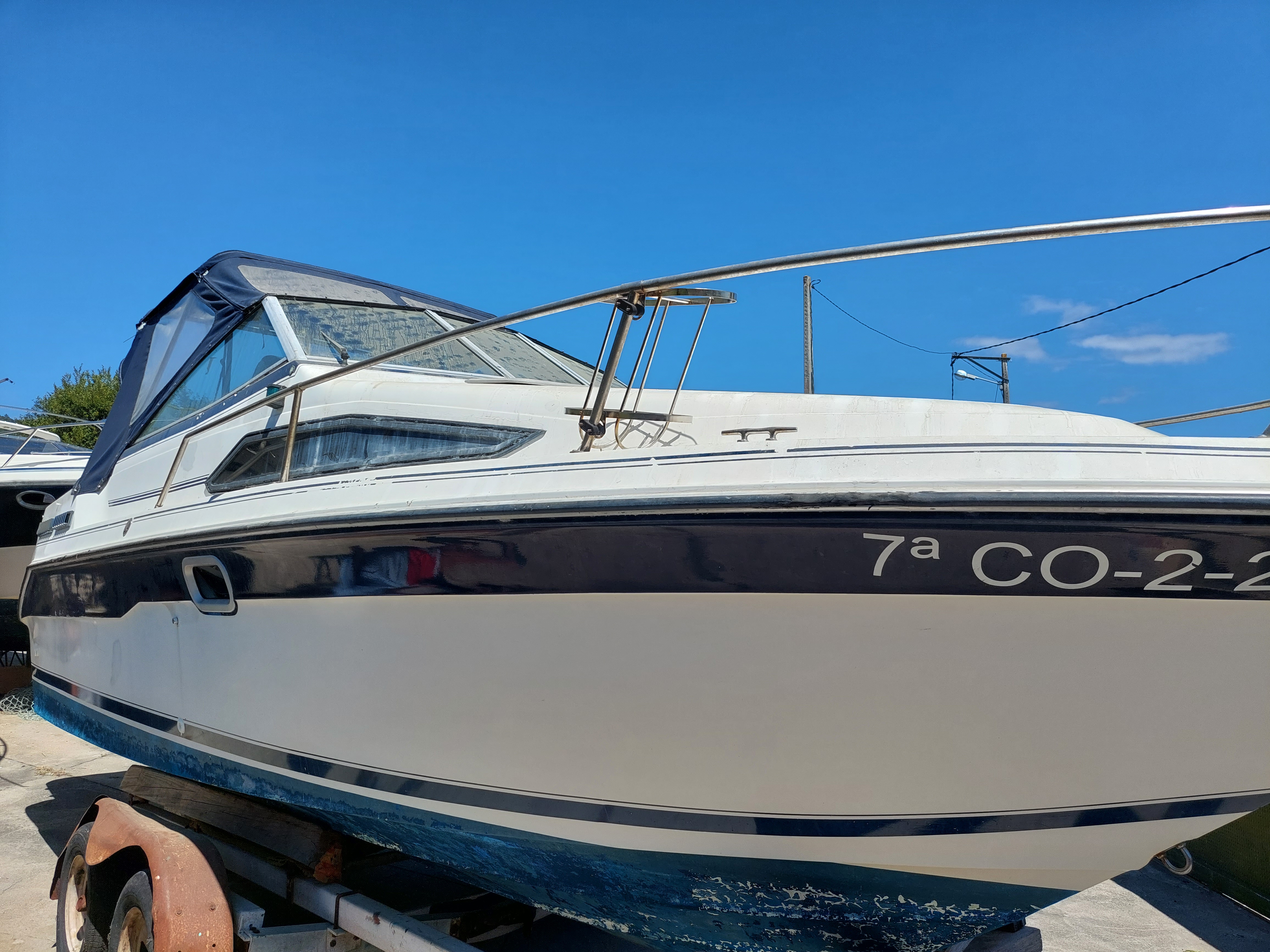 Express Cruiser - Sea Ray 220