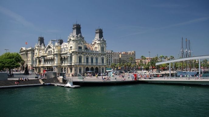 Portal de la Pau. Embarcadero donde se iniciará el trayecto que prolongará Las Ramblas de Barcelona con el barrio de La Barceloneta