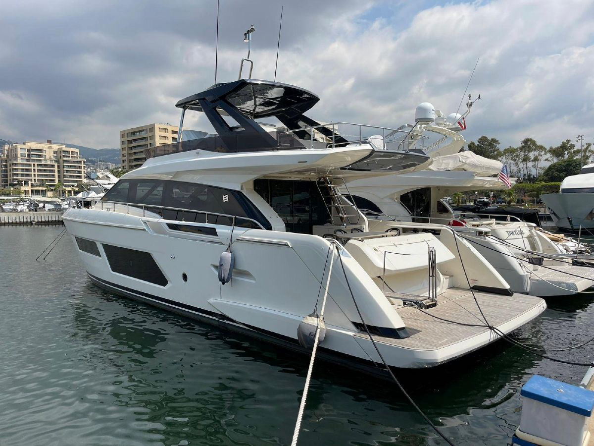 Yacht - Ferretti Yachts 670