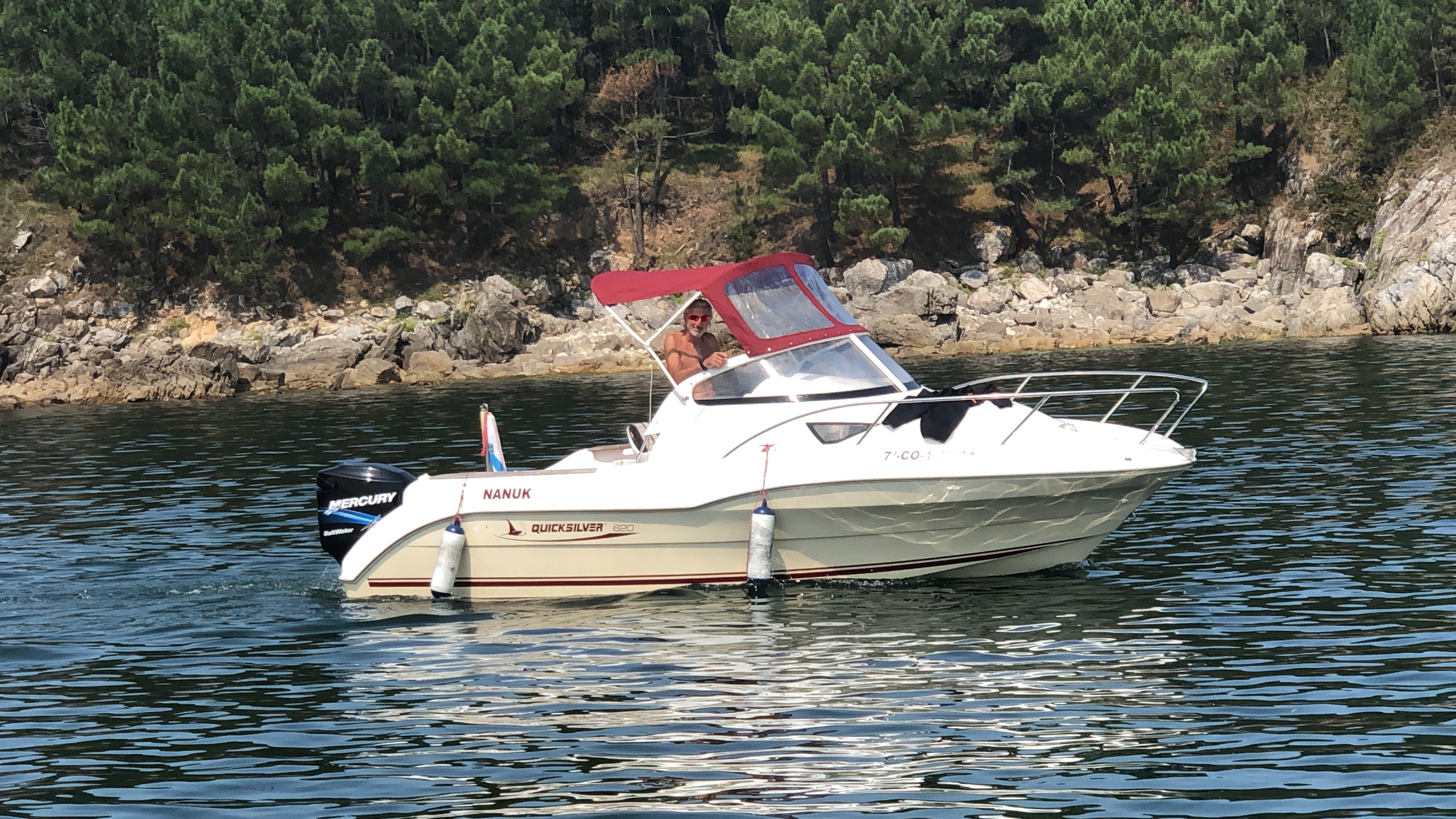 Cabinado - Quicksilver 620 Cruise